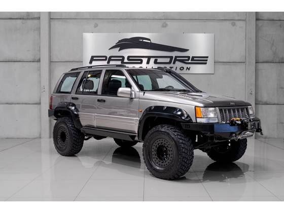 JEEP GRAND CHEROKEE 5.9 LIMITED LX 4X4 V8 16V GASOLINA 4P AUTOMÁTICO